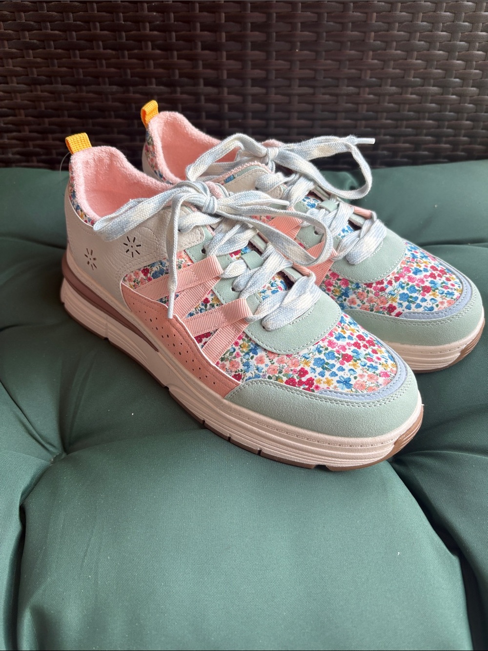 Blowfish Malibu Women’s Pink Floral Lace-Up Sneakers - Picture 2 of 11
